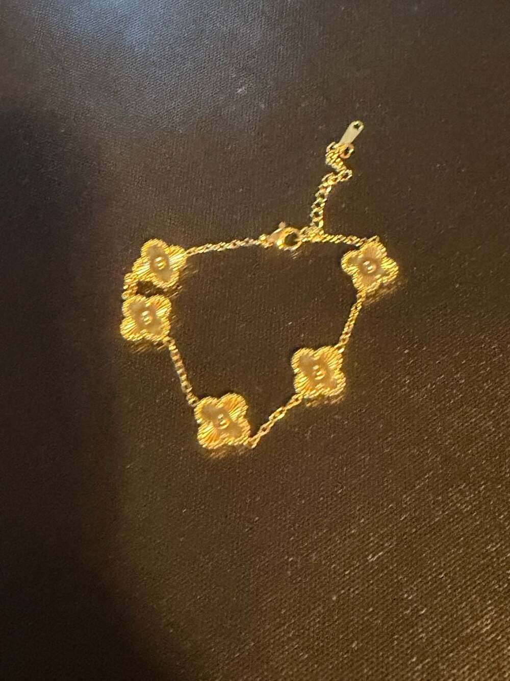 New in box Clover Motif Gold Plated Chain Bracelet